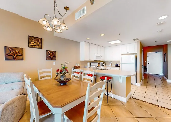 Gulf-front W Shaded Balcony Ac Wifi & Shared Pools Hot Tubs & Gym Holiday home Gulf Shores
