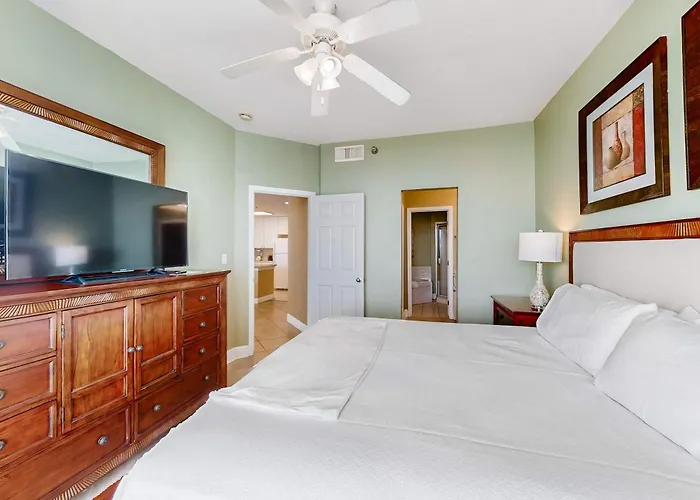 Gulf-front W Shaded Balcony Ac Wifi & Shared Pools Hot Tubs & Gym Holiday home