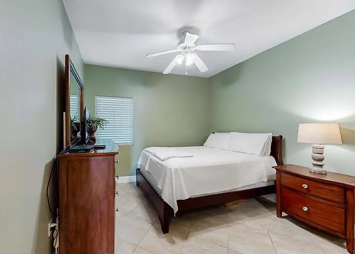 Holiday home Gulf-front W Shaded Balcony Ac Wifi & Shared Pools Hot Tubs & Gym Gulf Shores