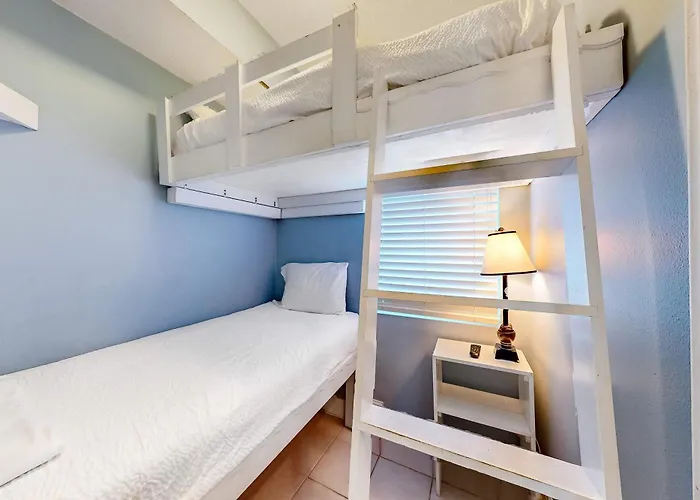 Holiday home Gulf-front W Shaded Balcony Ac Wifi & Shared Pools Hot Tubs & Gym Gulf Shores