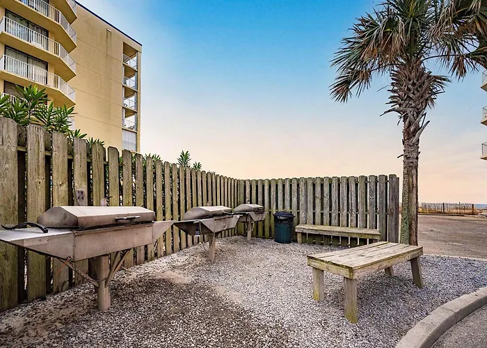 Holiday home Gulf-front W Shaded Balcony Ac Wifi & Shared Pools Hot Tubs & Gym