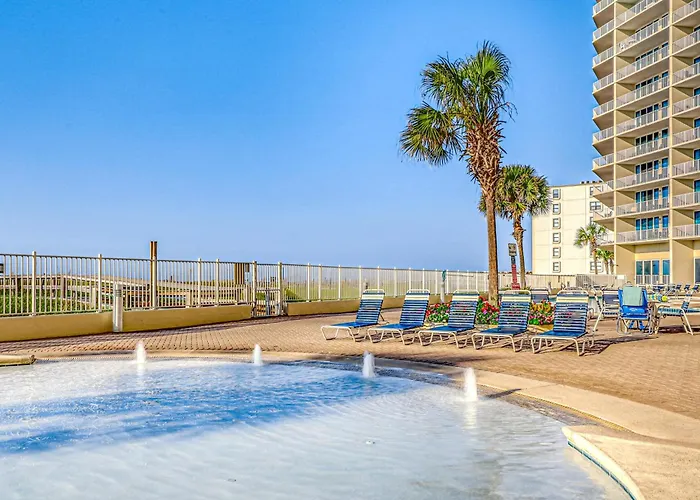 Gulf-front W Shaded Balcony Ac Wifi & Shared Pools Hot Tubs & Gym *