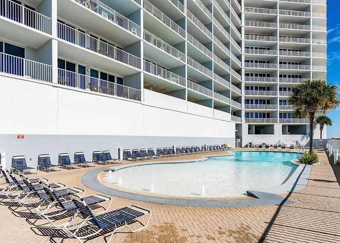 Gulf-front W Shaded Balcony Ac Wifi & Shared Pools Hot Tubs & Gym