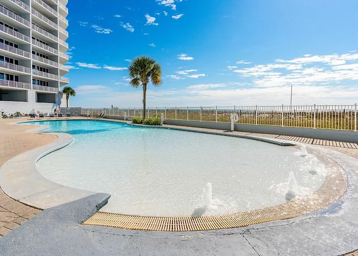 Holiday home Gulf-front W Shaded Balcony Ac Wifi & Shared Pools Hot Tubs & Gym Gulf Shores
